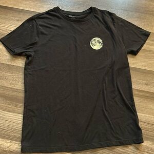 Old navy tee shirt with moon on the front and star yin yang on the back